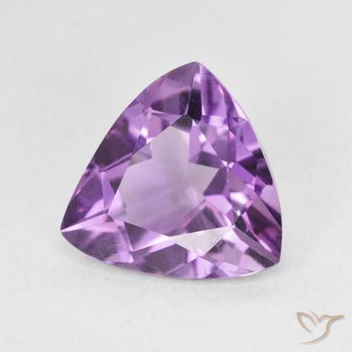 Amatista Violeta rosáceo medio natural de 2.51 ct, Trillón, VVS