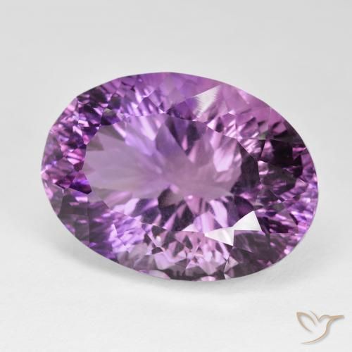 Amatista Violeta medio natural de 53.31 ct, Ovalada, VVS