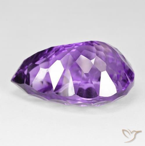 Amatista Violeta intenso natural de 62.94 ct, En forma de pera, VVS