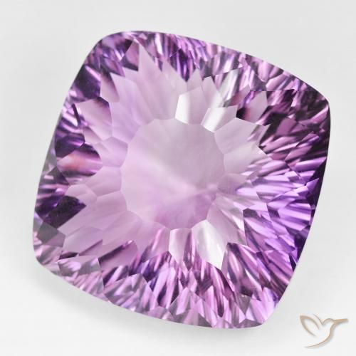 Amatista Violeta rosáceo medio natural de 135.48 ct, Forma Cojín, VVS-VS