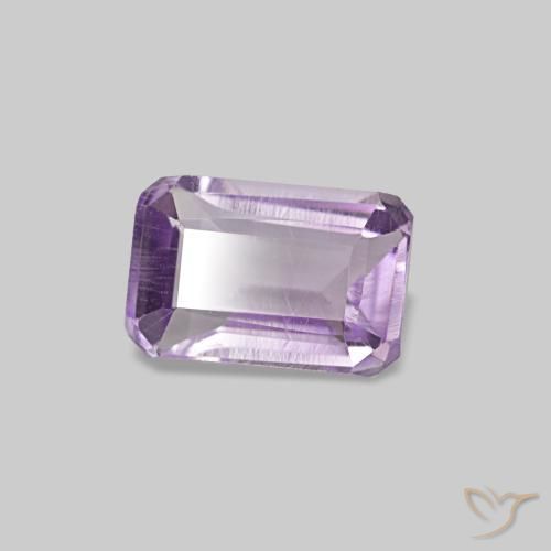 Amatista Violeta medio claro natural de 0.58 ct, corte esmeralda, VS