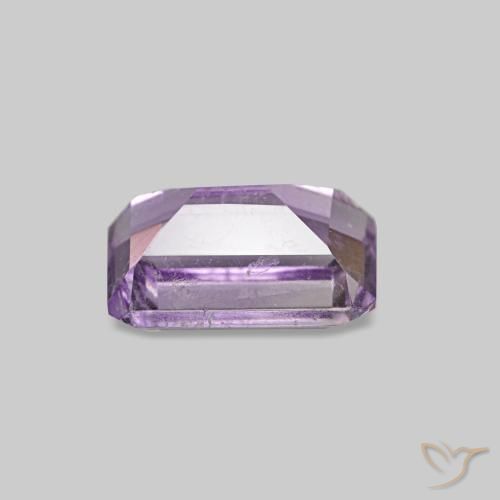 Amatista Violeta medio claro natural de 0.56 ct, corte esmeralda, VS