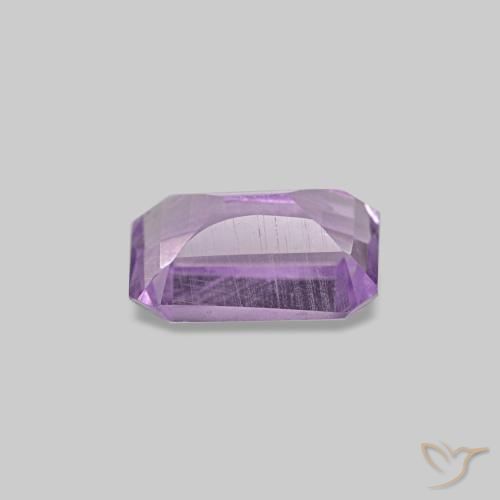 Amatista Violeta medio natural de 0.53 ct, corte esmeralda, VS