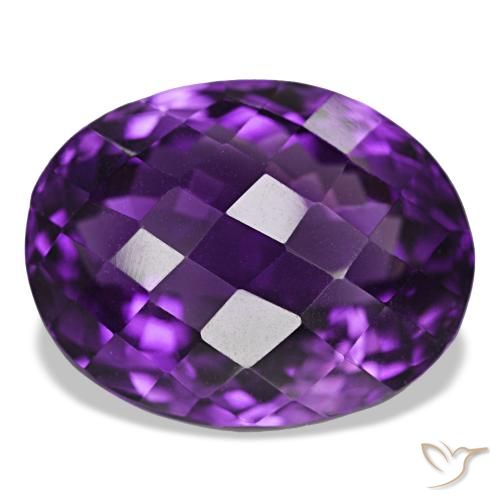 Amatista Violeta rojizo natural de 30.20 ct, Corte Óvalo, IF