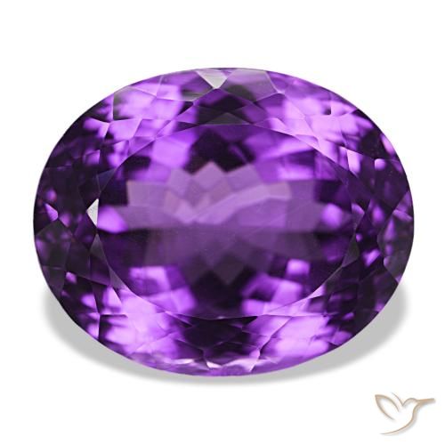 Amatista Violeta medio natural de 31.10 ct, Corte Óvalo, VVS-VS