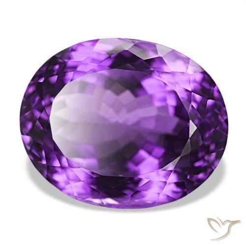 Amatista Violeta medio natural de 31.10 ct, Corte Óvalo, VVS-VS