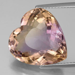 Ametrino bicolor natural de 12,34 ct, forma de corazón, VS