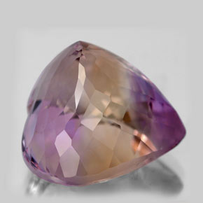 Ametrino bicolor natural de 16,08 ct, forma de corazón, VS
