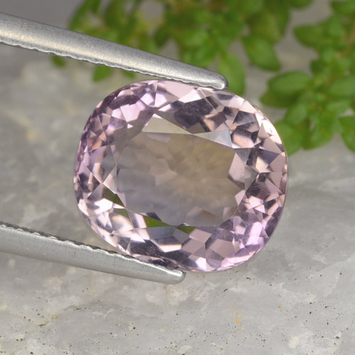 ametrino Bicolor natural de 4.82 ct, Corte Óvalo, VVS