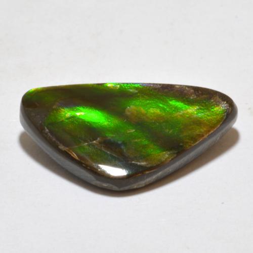 Ammolita multicolor natural de 7,10 ct, forma elegante, opaco