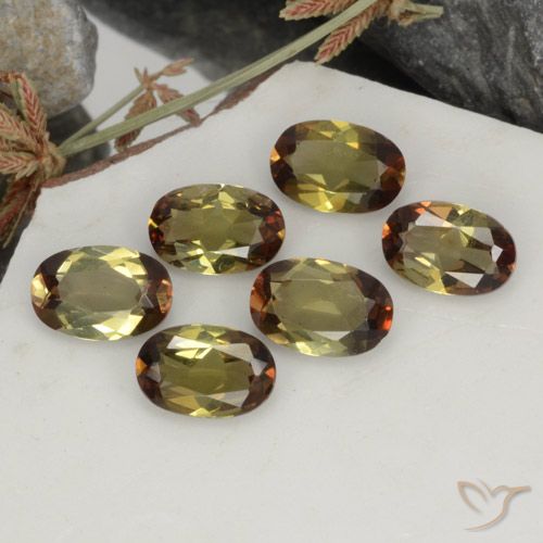 2.35ctw Natural Multicolor andalucita, Ovalada, VVS-VS