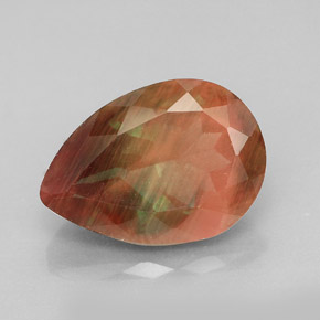 Labradorita Andesina Rojo verdoso natural de 5.31 ct, En forma de pera, VVS