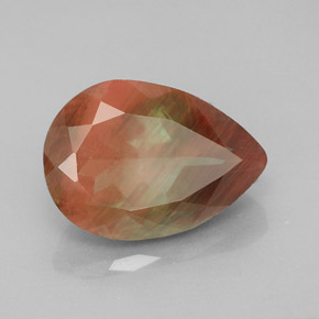 Labradorita Andesina Rojo verdoso natural de 5.31 ct, En forma de pera, VVS
