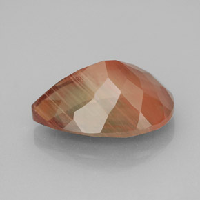 Labradorita Andesina Rojo verdoso natural de 5.31 ct, En forma de pera, VVS