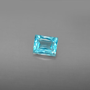Apatito Azul claro natural de 0.88 ct, corte esmeralda, VS