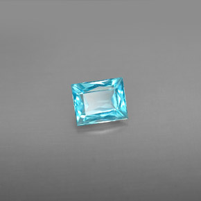 Apatito Azul claro natural de 0.88 ct, corte esmeralda, VS