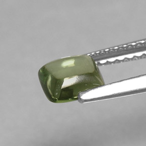 Apatita verde natural de 0,72 ct, baguette, transparente