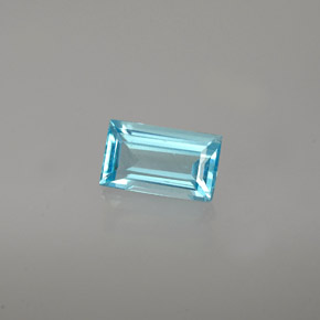 Apatito Azul claro natural de 0.60 ct, Corte Baguette, VVS-VS