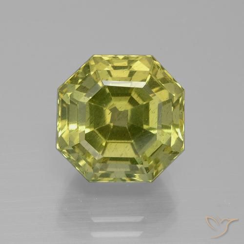 9.46ct Natural Amarillo verdoso Apatito, corte esmeralda, VS