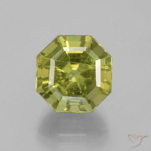 12.42ct Natural Verde terroso cálido Apatito, corte esmeralda, SI