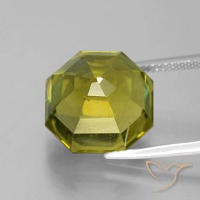 Apatito Verde terroso cálido natural de 15.17 ct, Corte Octágono / Esmeralda, VS-SI