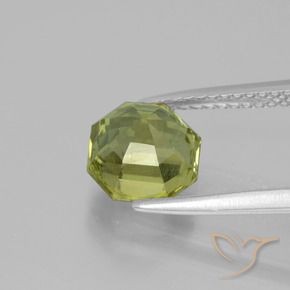 Apatito Verde terroso cálido natural de 2.31 ct, Corte Octágono / Esmeralda, VS-SI