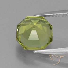 Apatito Verde terroso claro natural de 3.09 ct, Corte Octágono / Esmeralda, VVS-VS