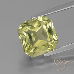 Apatito Amarillo verdoso natural de 3.67 ct, Corte Octágono / Esmeralda, VS