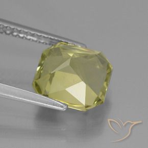 Apatito Amarillo verdoso natural de 3.67 ct, Corte Octágono / Esmeralda, VS