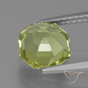 Apatito Amarillo claro natural de 1.94 ct, Corte Octágono / Esmeralda, VS
