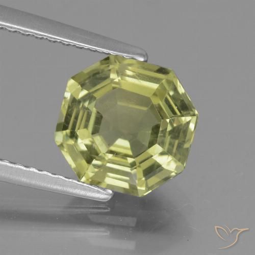 2.47ct Natural Verde amarillo Apatito, corte esmeralda, VS