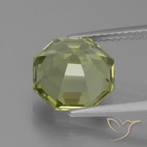 Apatito Amarillo medio natural de 4.29 ct, Corte Octágono / Esmeralda, VS