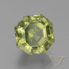 Apatito Verde bosque claro natural de 5.75 ct, Corte Octágono / Esmeralda, VVS-VS