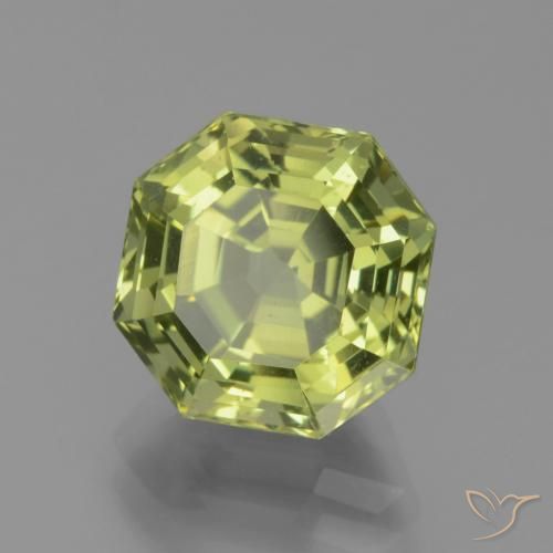 Apatito Medium Light Green natural de 5.10 ct, Corte Octágono / Esmeralda, VS