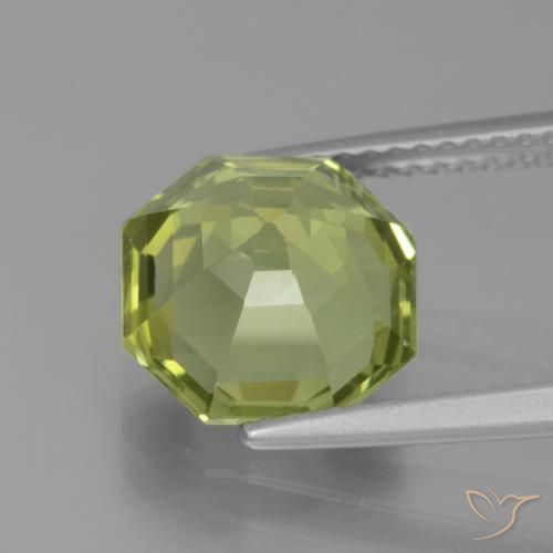 Apatito Verde terroso claro natural de 4.05 ct, Corte Octágono / Esmeralda, VVS-VS