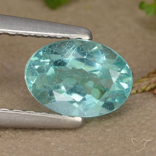 0.92ct Natural Verde azulado claro Apatito, Ovalada, VS