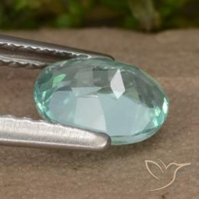 Apatito Verde azulado medio natural de 0.92 ct, Ovalada, VS