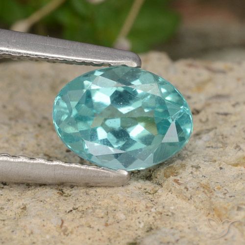 Apatito Verde azulado natural de 0.80 ct, Corte Óvalo, VS