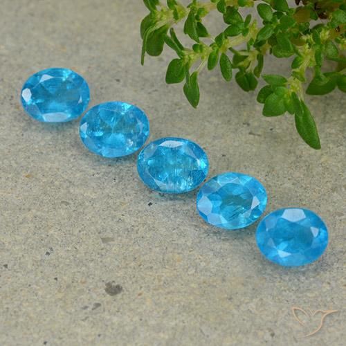 1.87ctw Natural Azul azur Apatito, Ovalada, VS
