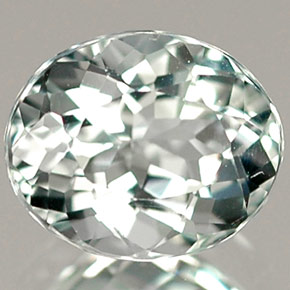 Aguamarina Azul claro natural de 0.69 ct, Corte Óvalo, VVS