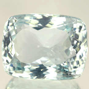 Aguamarina Azul verdoso claro natural de 20.22 ct, Corte Cojín, IF