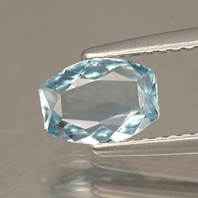 Aguamarina azul natural de 0,62 ct, forma elegante, VVS-VS