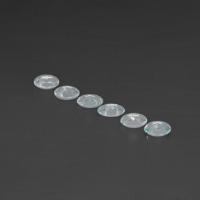 Gemas de Aguamarina Azul claro natural de  ct, Corte Óvalo, VVS-VS