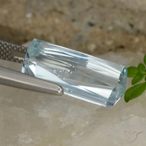 Aguamarina Azul claro natural de 7.00 ct, Corte Octágono / Esmeralda, VVS