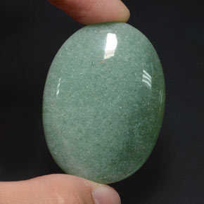 Aventurina verde natural de 66,33 ct, corte óvalo, opaco