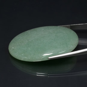 Aventurina verde natural de 102,50 ct, corte óvalo, opaco
