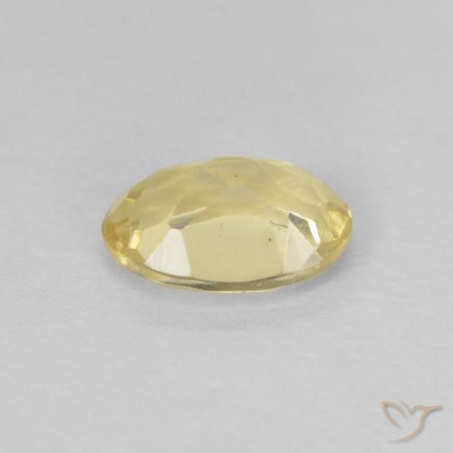 Berilo Amarillo claro natural de 0.67 ct, Ovalada, VVS