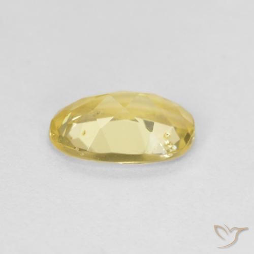 Berilo Dorado claro natural de 0.54 ct, Ovalada, VS