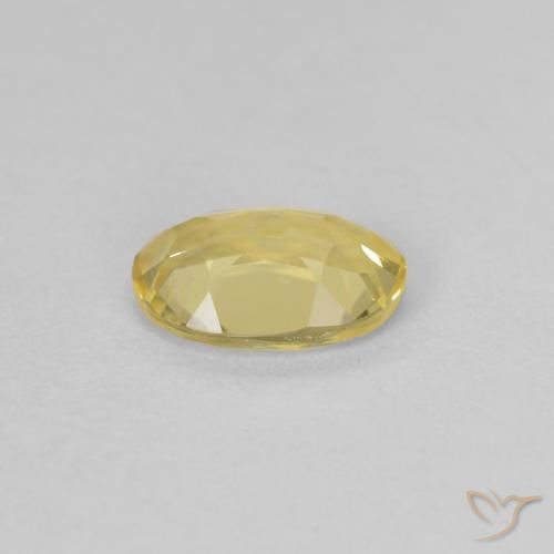Berilo Amarillo-dorado claro natural de 0.64 ct, Ovalada, VVS-VS