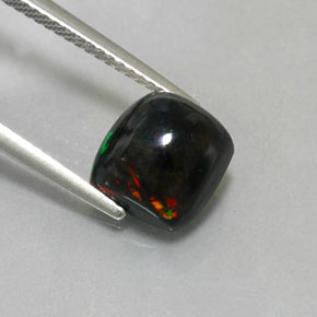 Ópalo negro multicolor natural de 2,40 ct, cuadrado, opaco